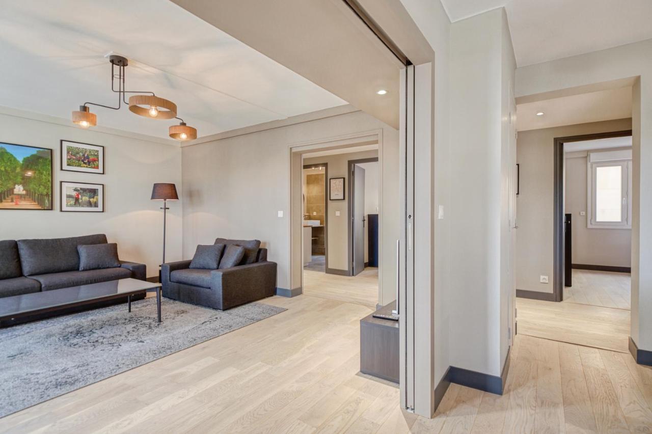 Le Gambetta - T3 Standing Avec Parking, Wifi, Netflix Apartment Laval  Exterior photo